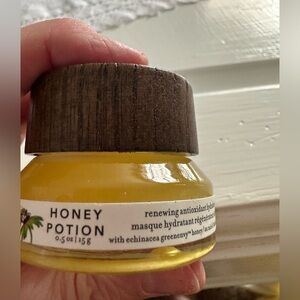 Farmacy Honey Potion Mask - Yellow and Brown